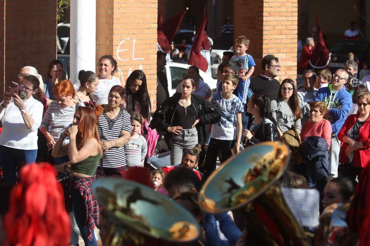 El fervor de Las Palmeras se ensalza con la hermandad de la Piedad