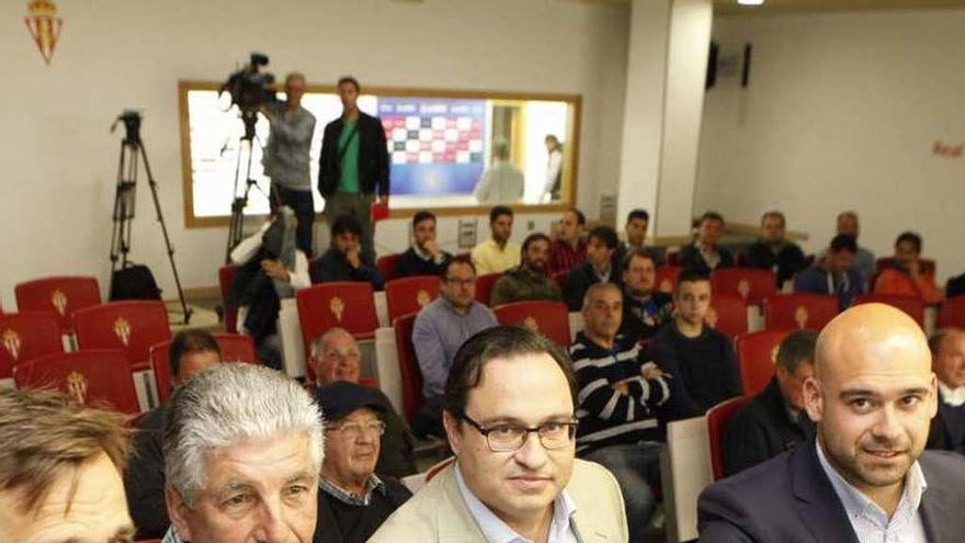 Manolo Sánchez Murias, Celso Alperi, Javier Fernández y Jesús Martínez Salvador, durante un acto.