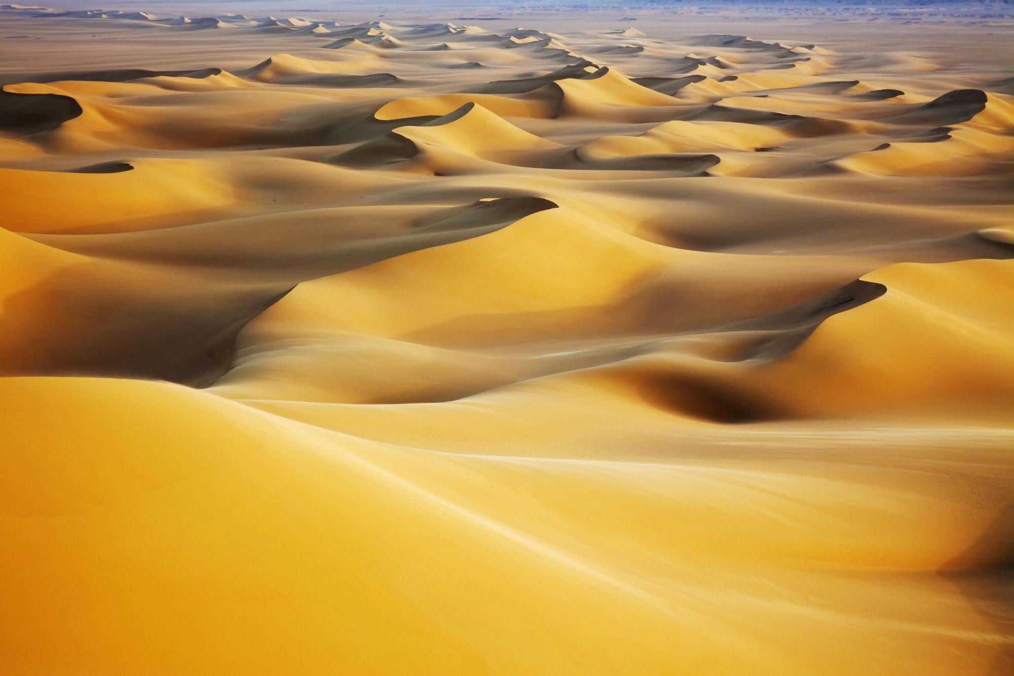 Descubre las sinuaosas dunas del desierto de Marruecos