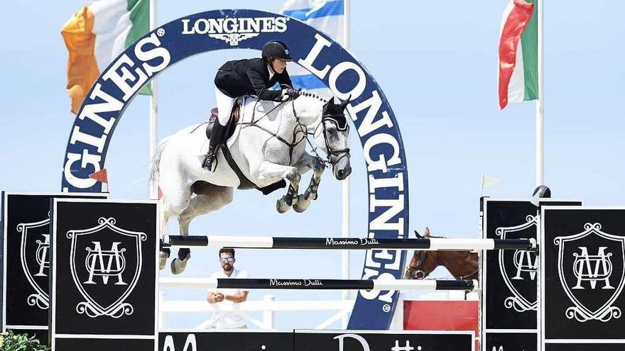 Un jinete compite en el Trofeo Longines de la pasada edición del CSI de Casas Novas.