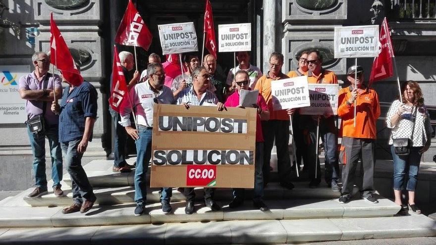 Protesta de plantilla de Unipost