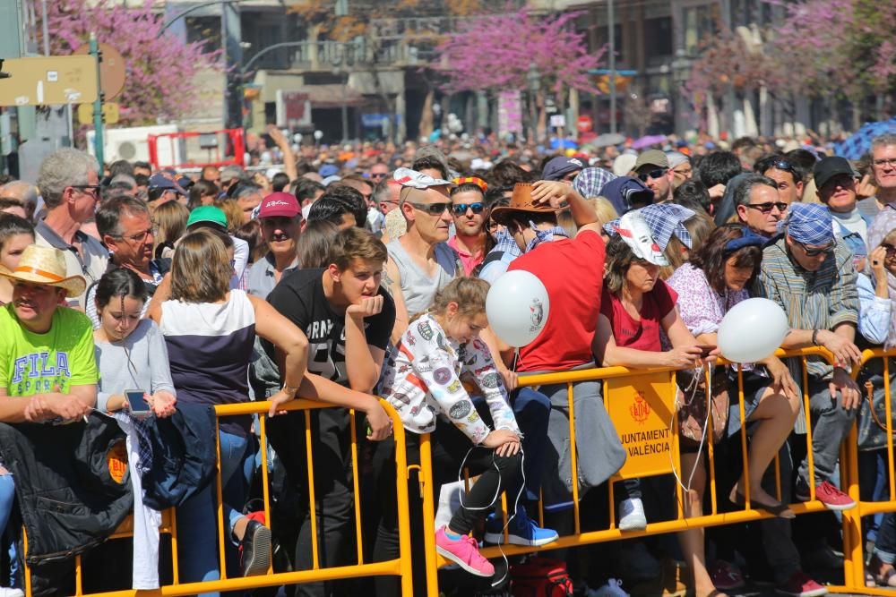 Búscate en la mascletà del 18 de marzo