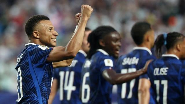 Mbappé celebra un dels seus gols contra l’Iraq. |  FRANCK FIFE / AFP