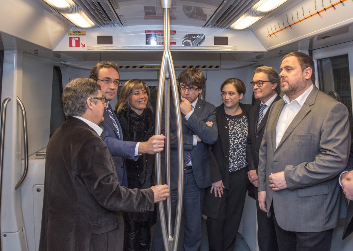 Febrero de 2016, inauguración de la línea 9 de metro hasta el aeropuerto, con las autoridades políticas del momento