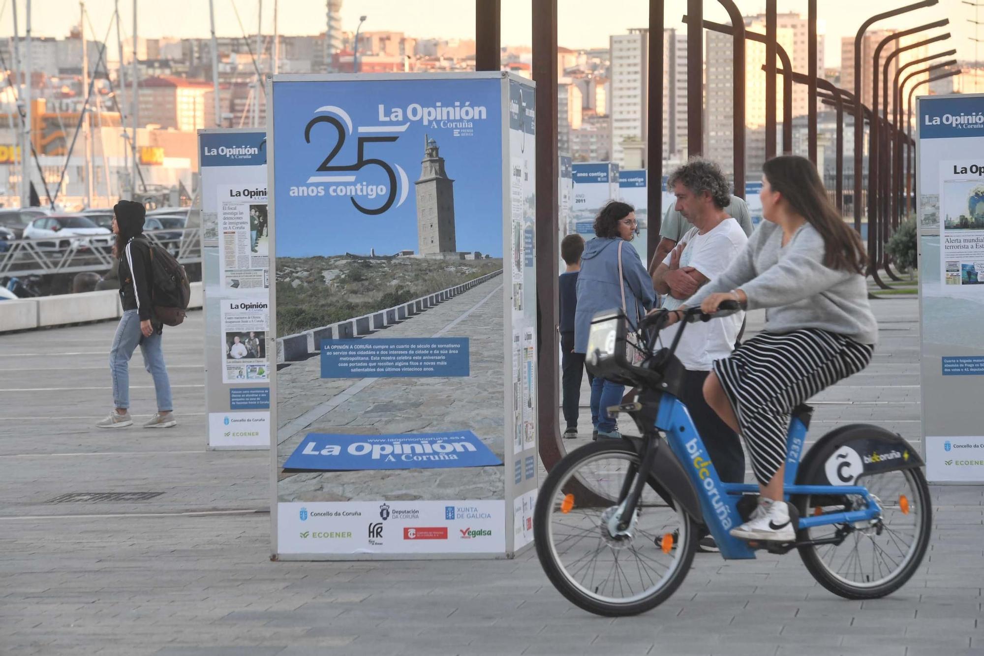 Portadas de los 25 años de LA OPINIÓN decoran la Marina