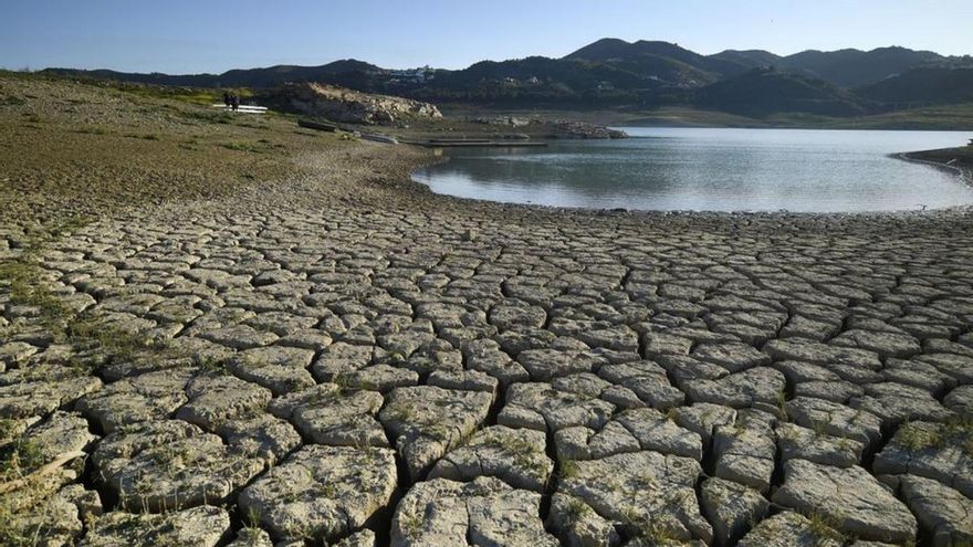 Una familia de La Viñuela recibe dos facturas de agua que suman 75.000 euros