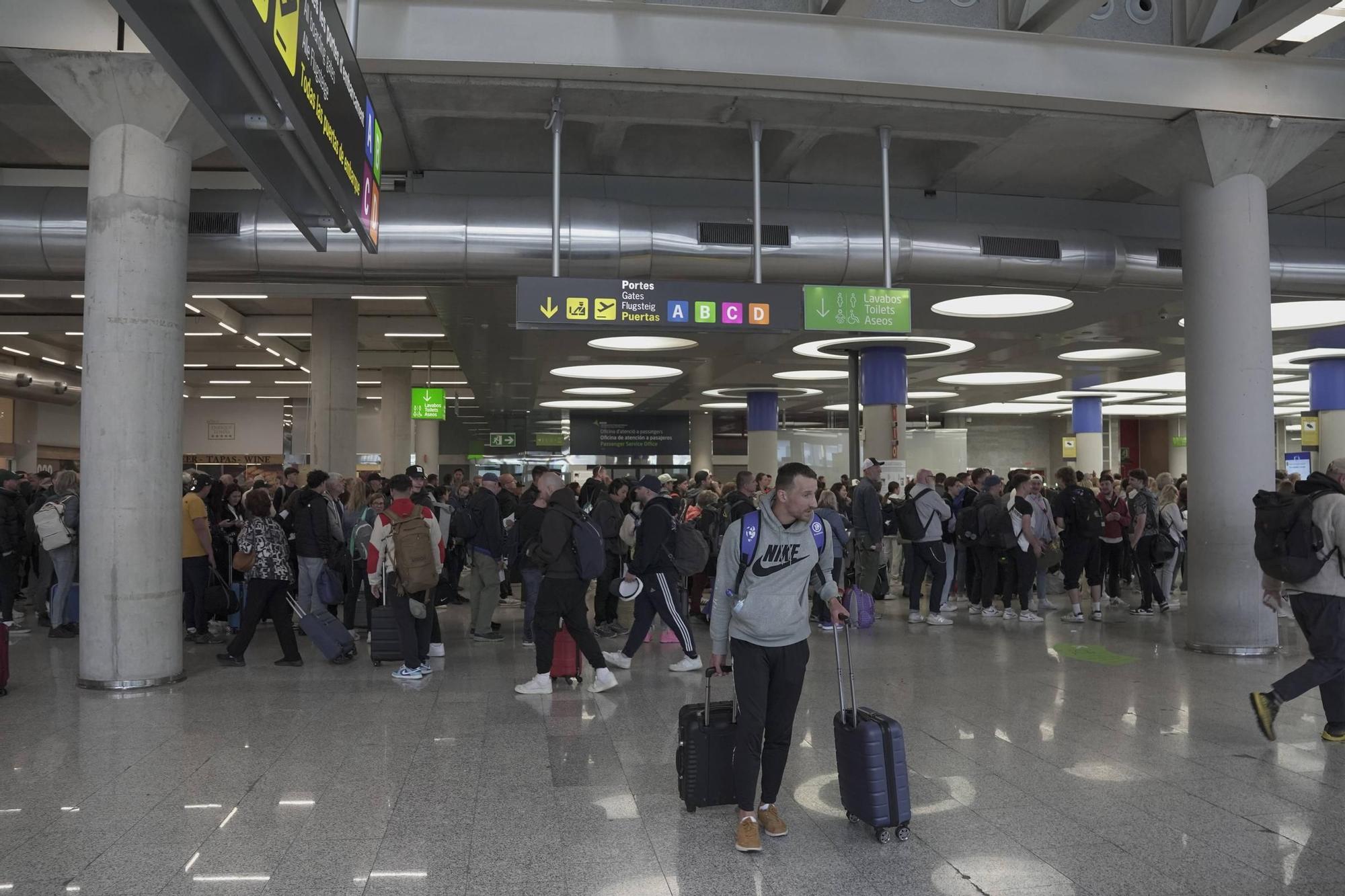 Nuevas retenciones en el control de seguridad del aeropuerto de Palma