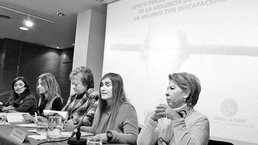 Alicia Mas, Eva Illán, Sila Murillo, Mónica Oviedo y María Teresa Sánchez.