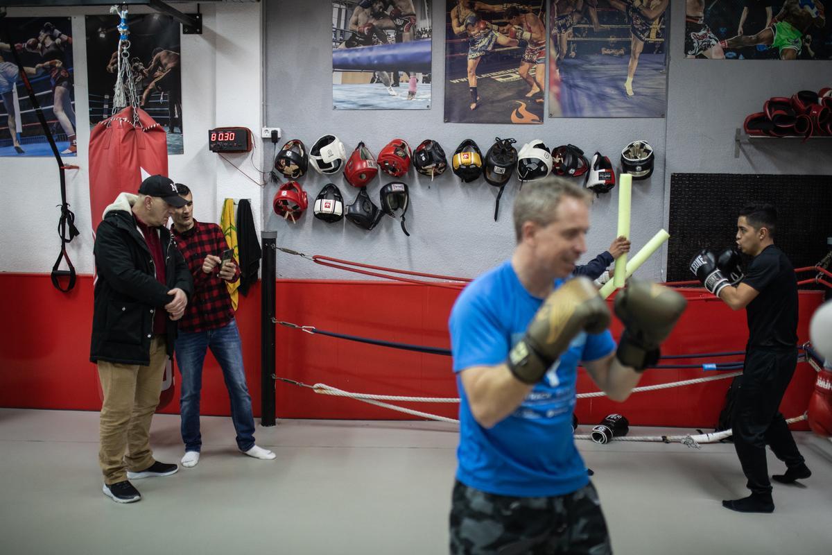 Entrenamiento de boxeo en el gimnasio DKSR para la rehabilitación de toxicómanos