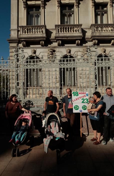 Los docentes asturianos se manifiestan en Oviedo