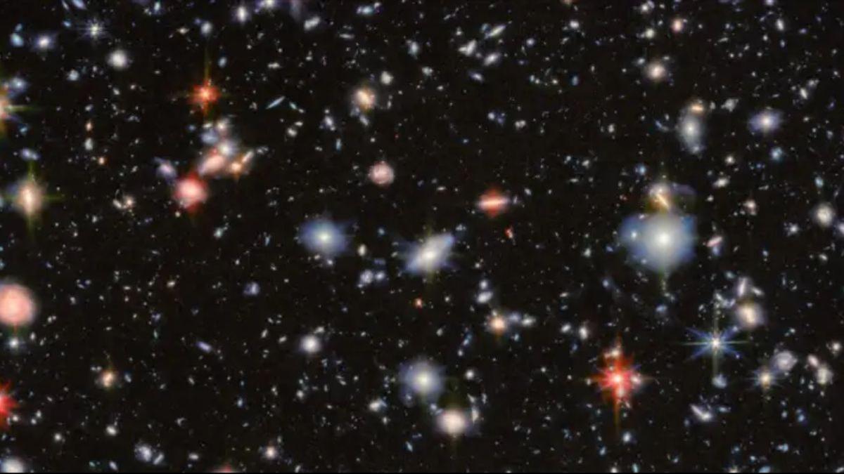 Observaciones del cosmos profundo reabren el debate sobre si el Universo está realmente equilibrado.