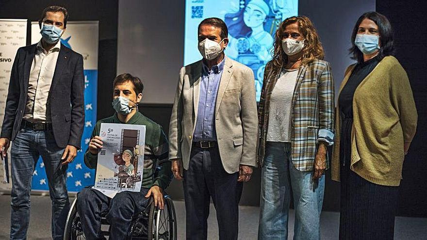 Jacobo Sutil, Gonzalo Suárez, Abel Caballero, Carmela Silva y Sonia San Román, ayer en la presentación del festival.