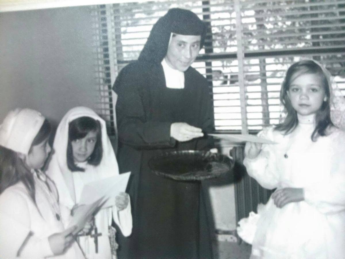 La Hermana Dolores. La Hermana Dolores.