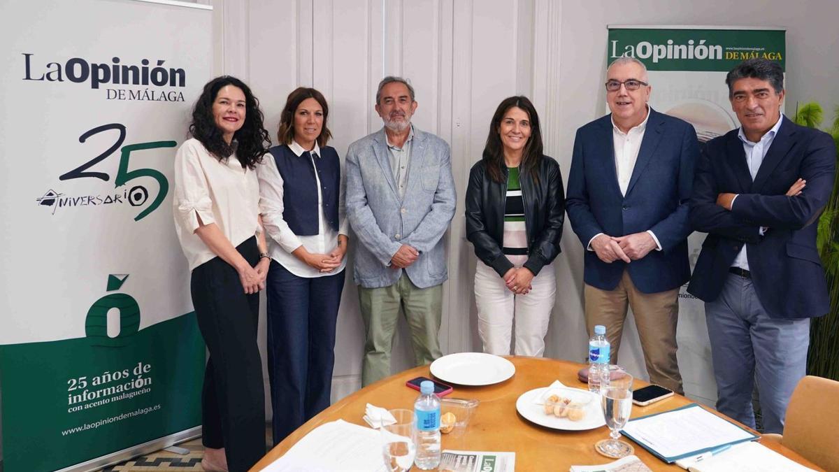 María José Valverde, Elvira Carrera, José Ramón Mendaza (director de La Opinión), Emilia Garrido, José Antonio Mañas y Javier Ferrer.