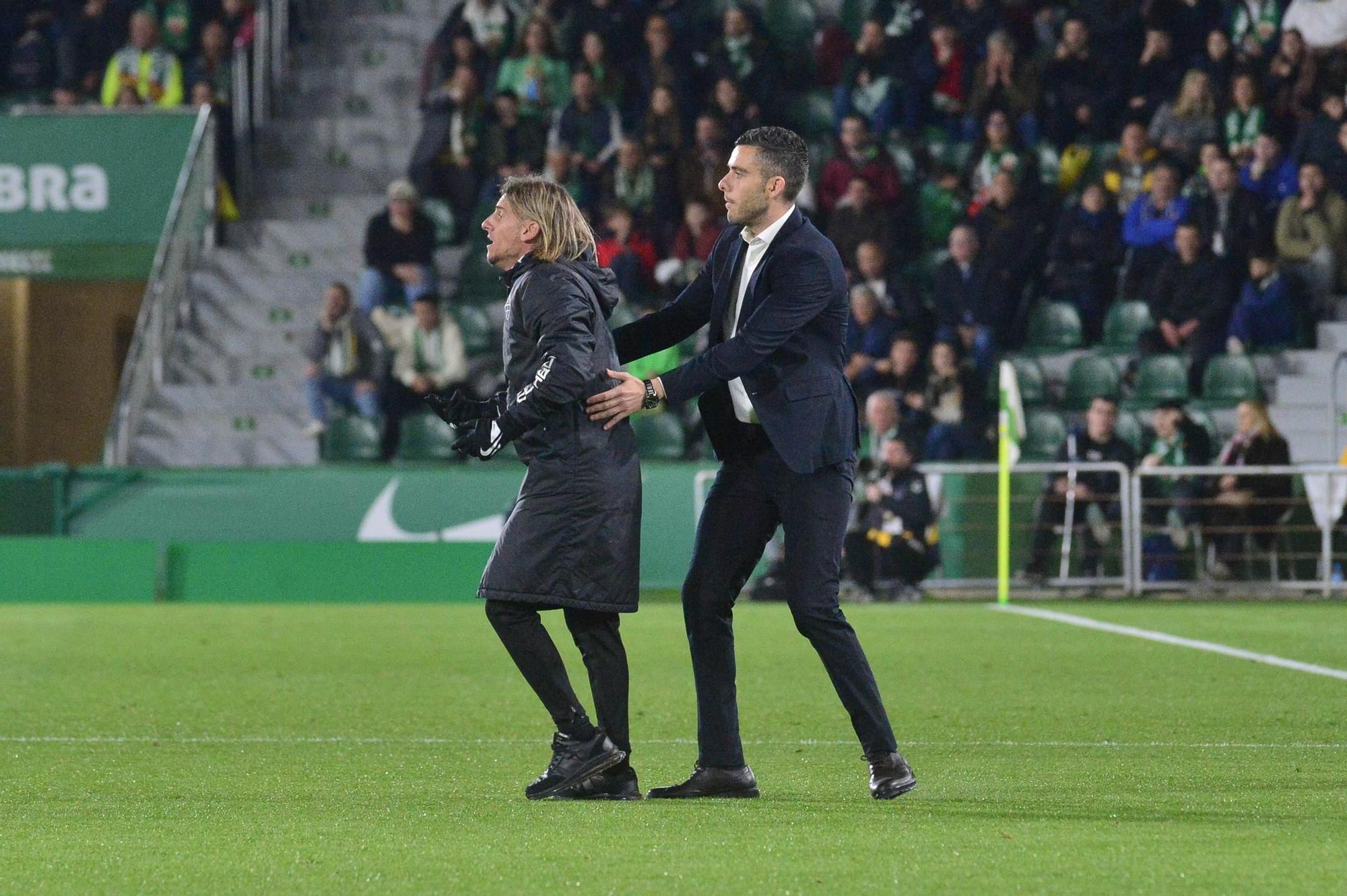 El Elche choca contra una muralla