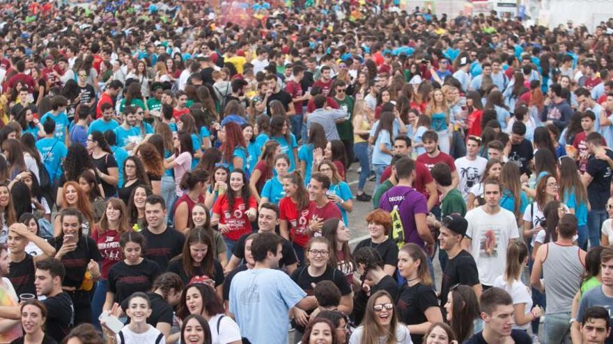 Vuelve la fiesta de bienvenida de la UMH de Elche