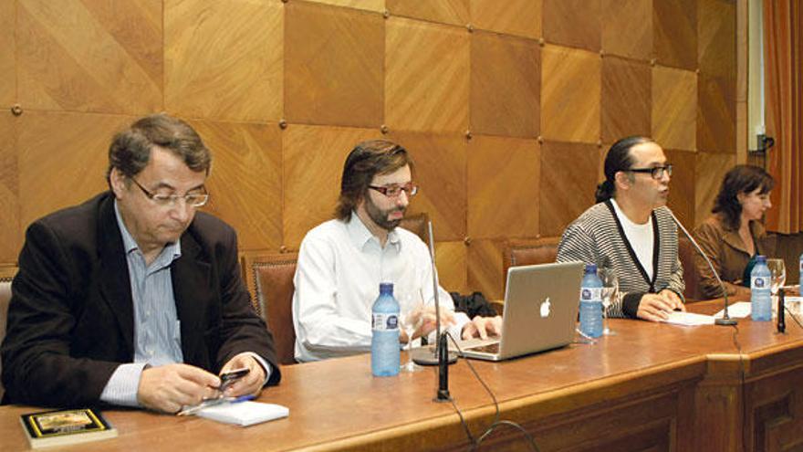 De izquierda a derecha, Vicent Partal, J.M. Nadal Suau, Sebastià Perelló y Margalida Pons.