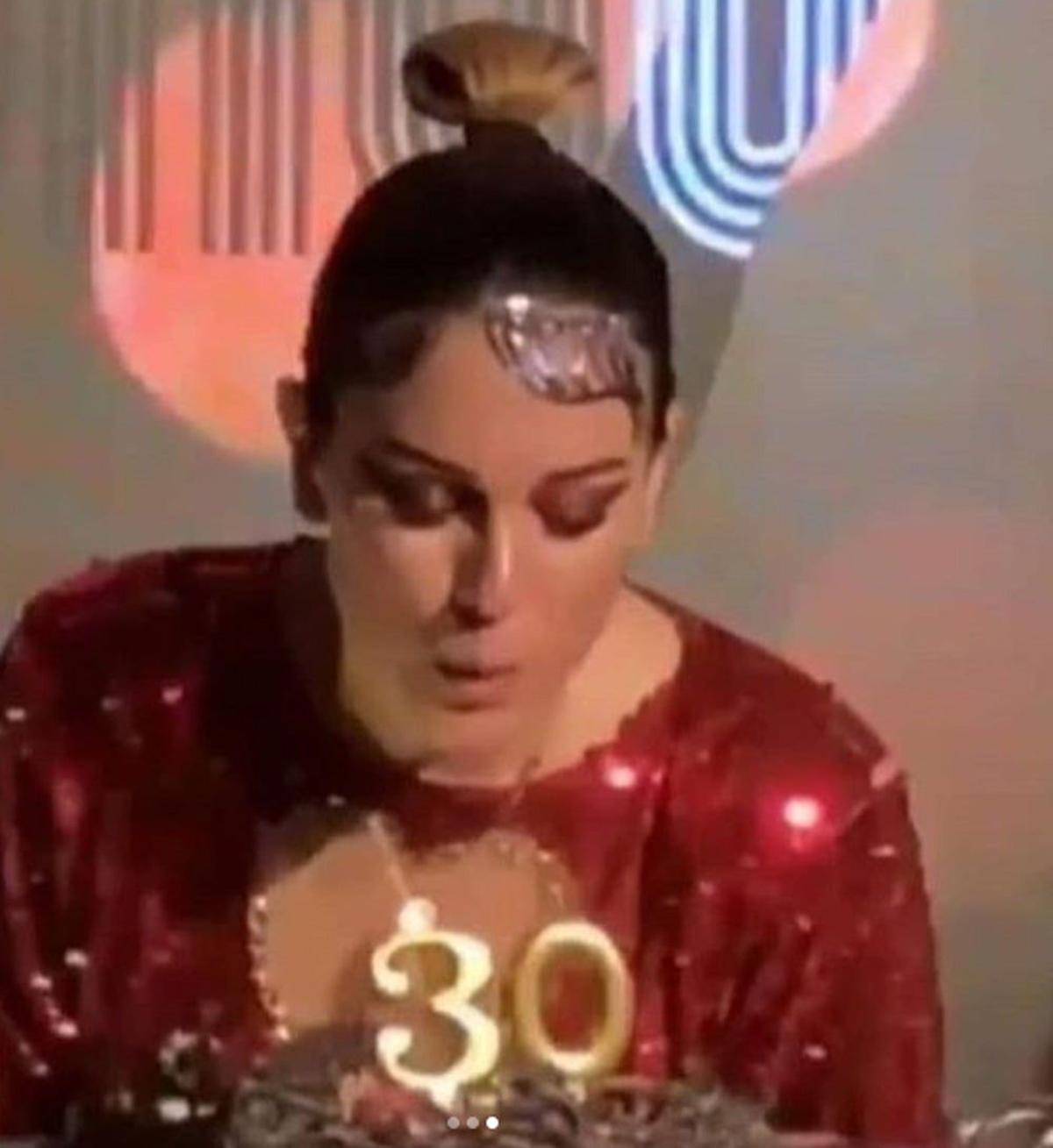 Blanca Suárez sopla las velas