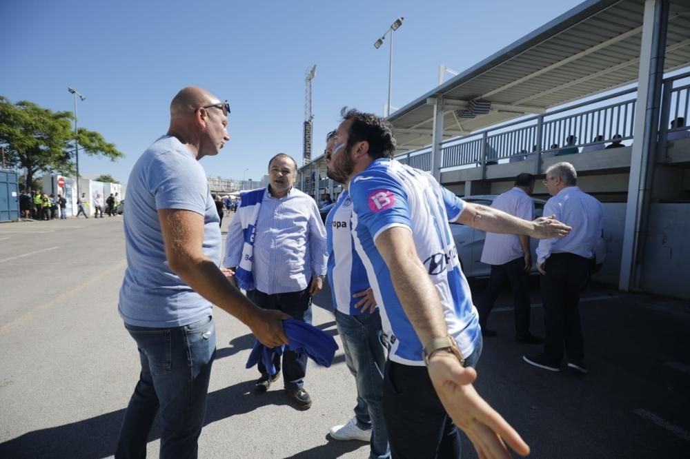 Aficionados del Baleares calientan motores antes del gran partido