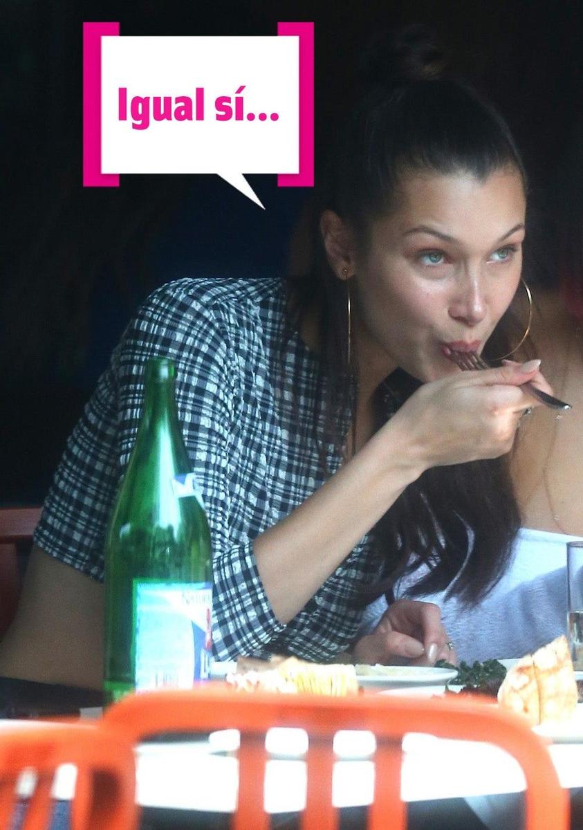 Bella Hadid pensando en que su pecho casi se va para no volver