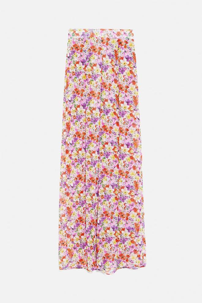 Pantalón ancho de estampado floral, de Zara