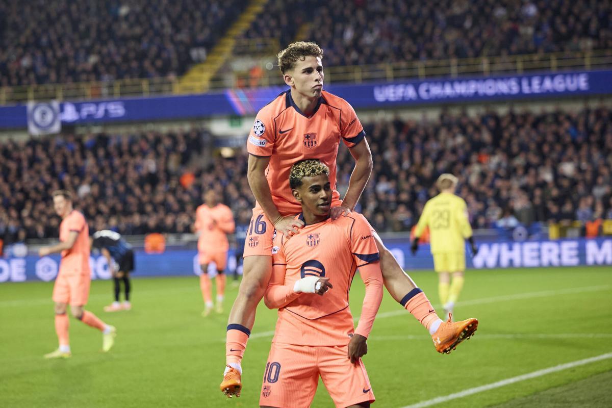 Fermín celebra con Lamine en Brujas