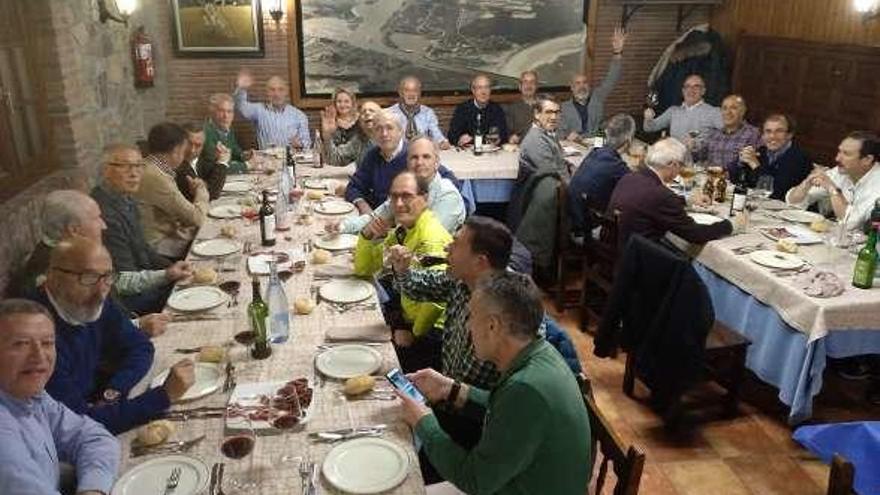 El grupo Running Team Salinas celebra la cena de Navidad