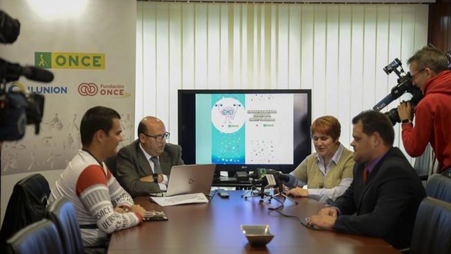 Presentación de los primeros juegos móviles de entrenamiento para personas ciegas