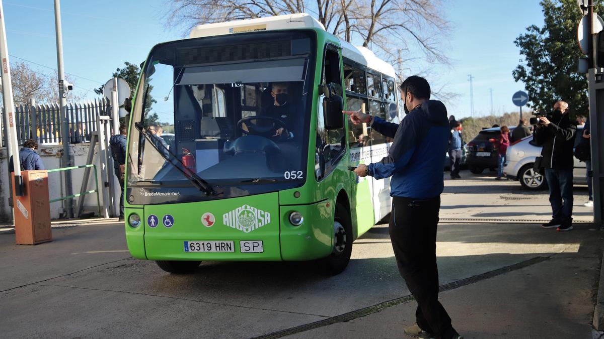 Los trabajadores de Aucorsa inician una huelga con un 100% de seguimiento