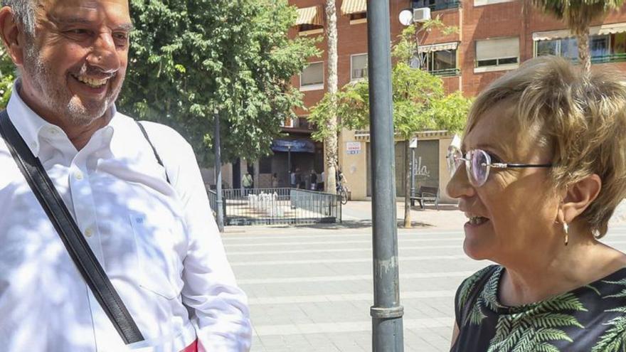 Acto del Partido Socialista en junio con Ana Barceló y sin su portavoz municipal.  