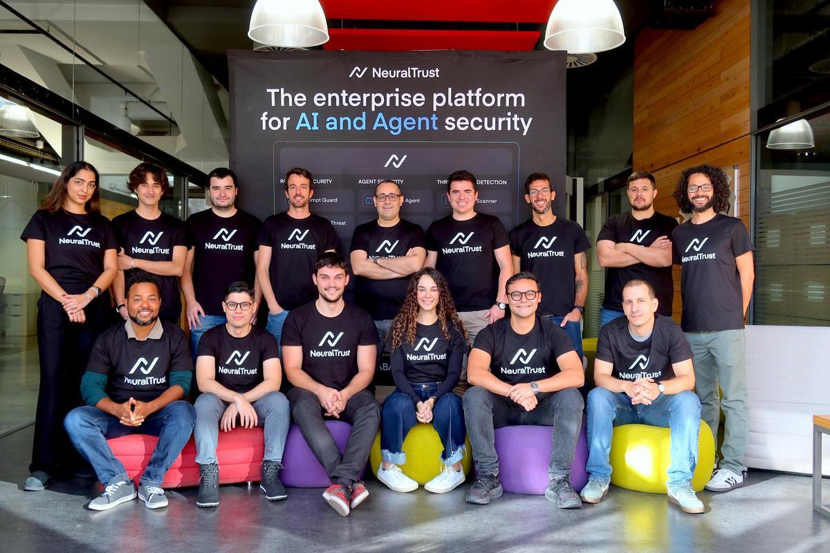 La plantilla de NeuralTrust en sus oficinas de Barcelona
