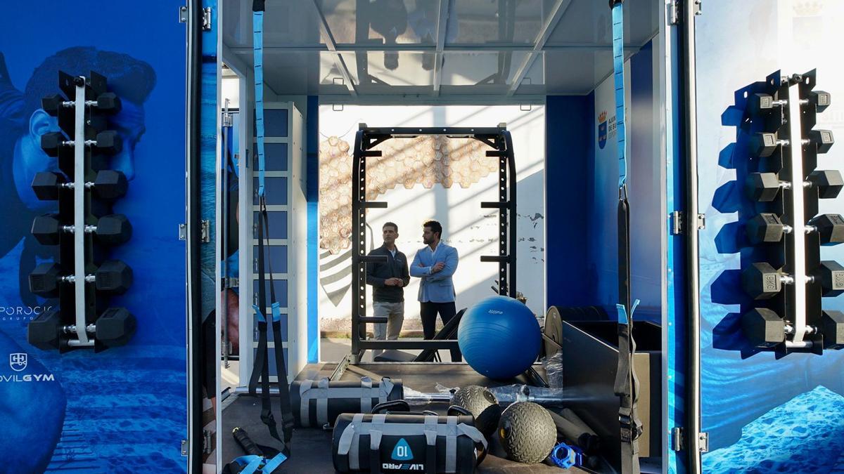 Foto del gimnasio móvil e itinerante que permitirá a los vecinos hacer deporte en parques y plazas.