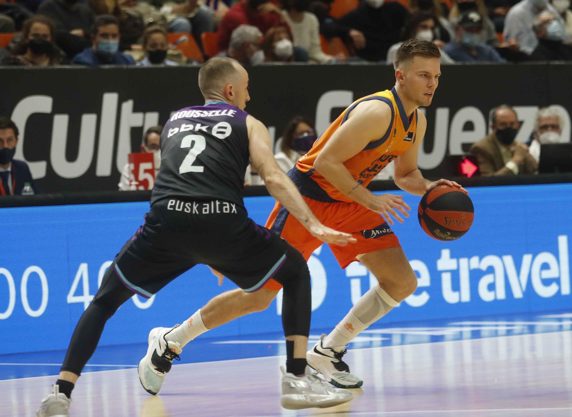 Espectacular remontada de Valencia Basket frente al Surne Bilbao