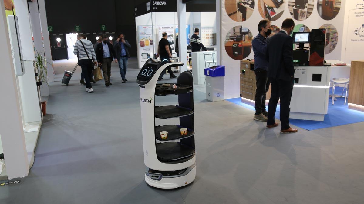 El robot de reparto de la empresa valenciana Muzybar