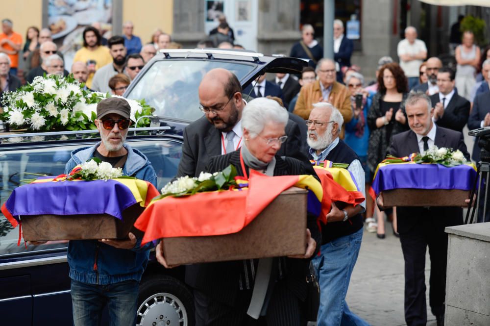 ARUCAS. Entierro de los restos encontrados en el Pozo de Tenoya.  | 24/03/2019 | Fotógrafo: José Carlos Guerra