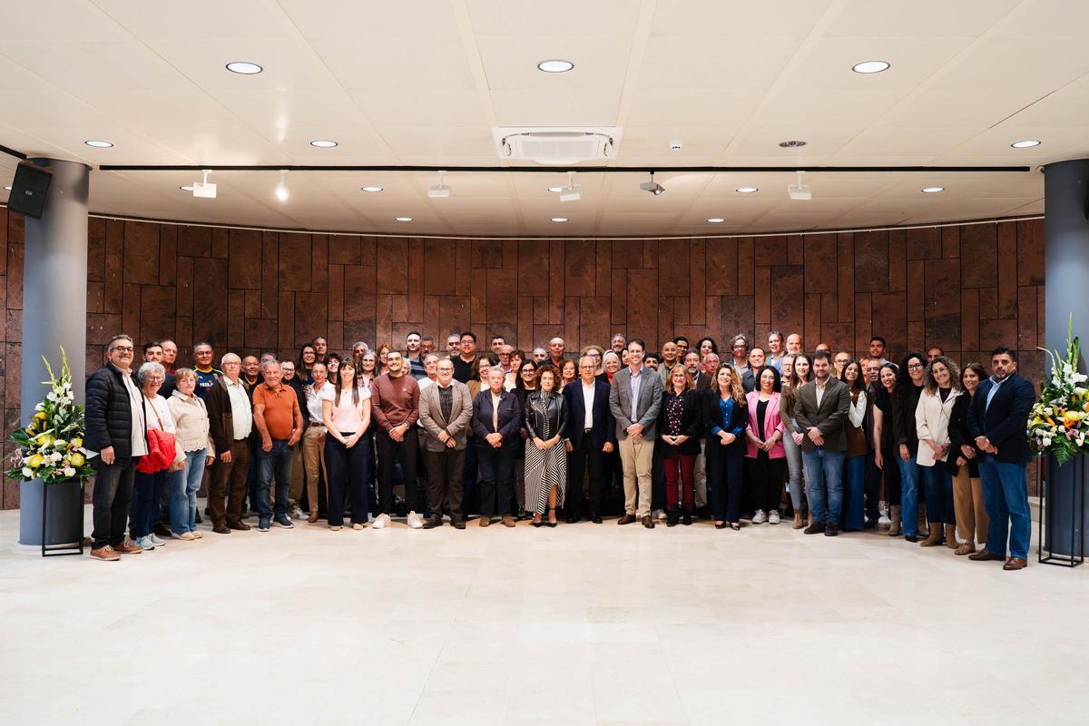 Foto de familia de la presentación realizada en el Cabildo de La Gomera.