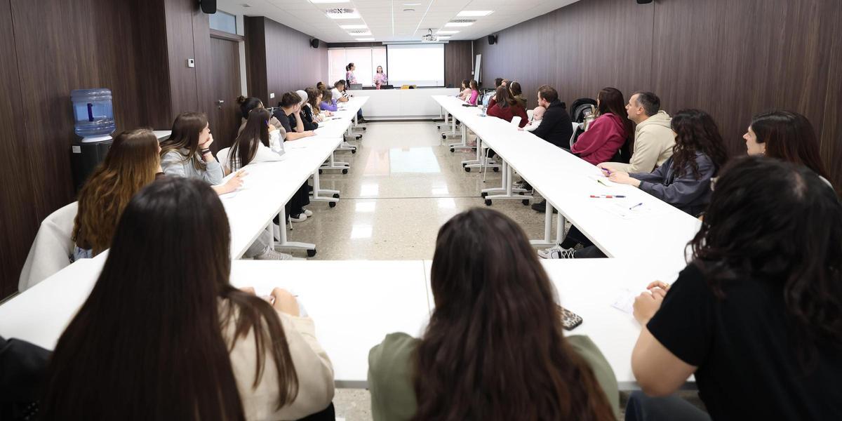 La iniciativa se dirige a familias y profesionales de niños de entre 0 y 3 años.