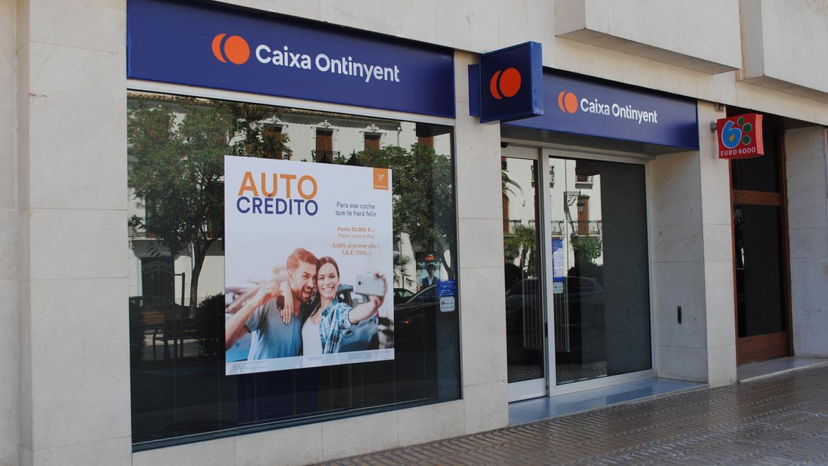 Caixa Ontinyent es la única caja de ahorros de la Comunitat y la única entidad financiera con sede en las comarcas centrales valencianas.