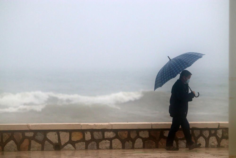 La borrasca Filomena también arrastra vientos y mala mal hasta la costa de Málaga.