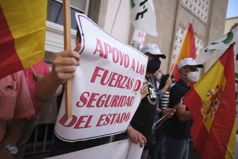 Protesta de los sindicatos policiales ante la Subdelegación del Gobierno contra los cambios en la Ley de Seguridad Ciudadana