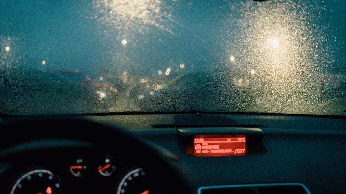 El mejor truco para desempañar los cristales del coche