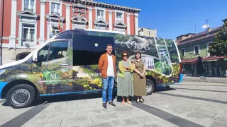 El turismo en Mieres va rodado: el bus implantado por el Ayuntamiento agota sus plazas
