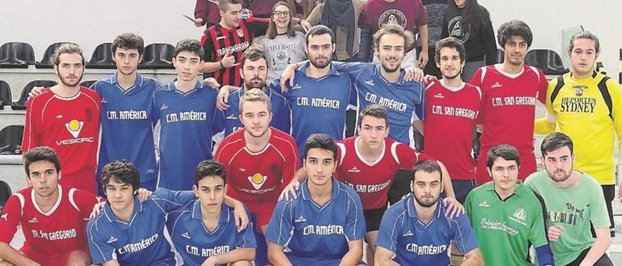 Los equipos del Colegio Mayor América y el San Gregorio de Primera División de fútbol sala. | lne