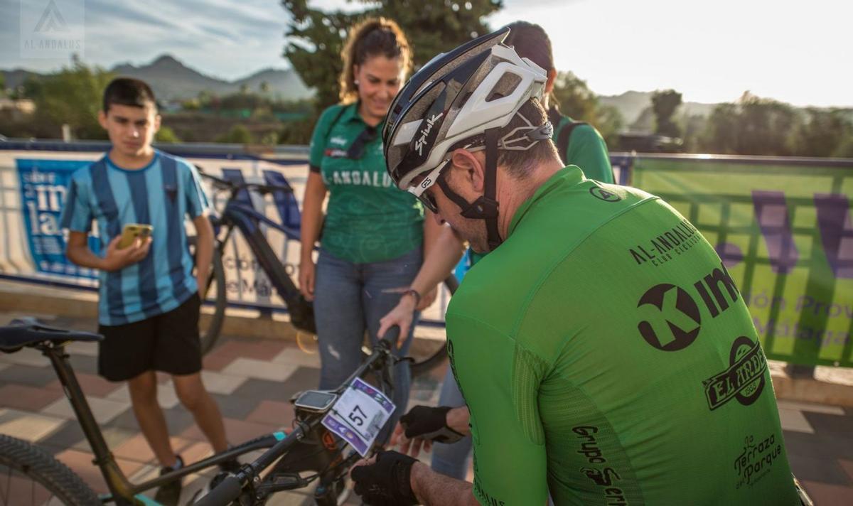 Al Andalus fomenta la práctica del ciclismo en el municipio. | L.O