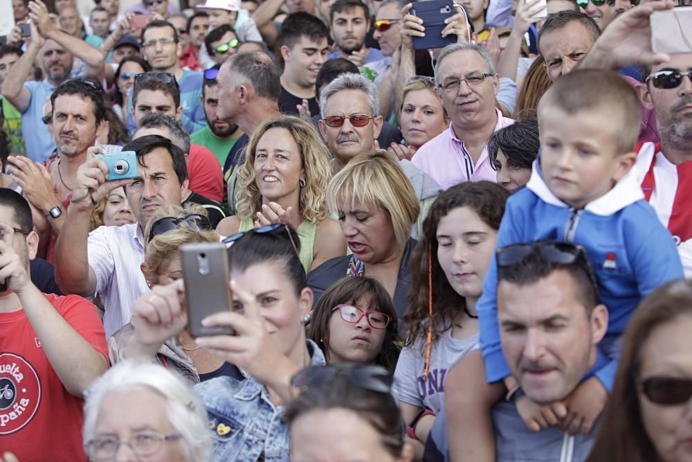 Llegada de la Vuelta a España al Muro de San Lorenzo