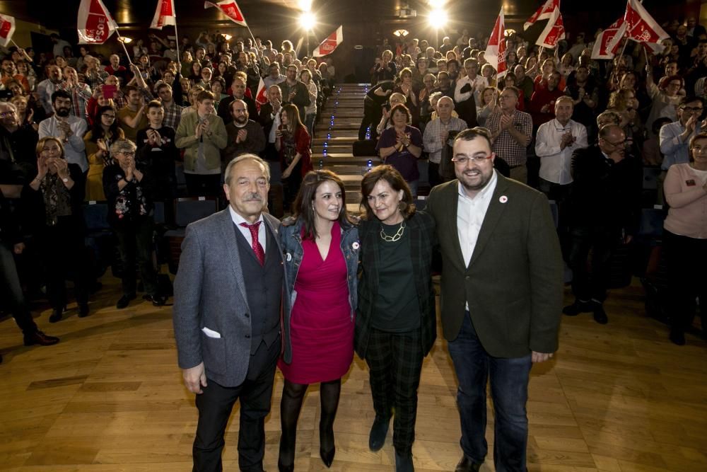 Mitin del PSOE y paseo de Carmen Calvo por Oviedo