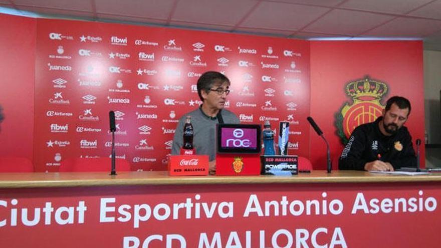 Fernando Vázquez: &quot;Pienso que el Mallorca se equivoca&quot;