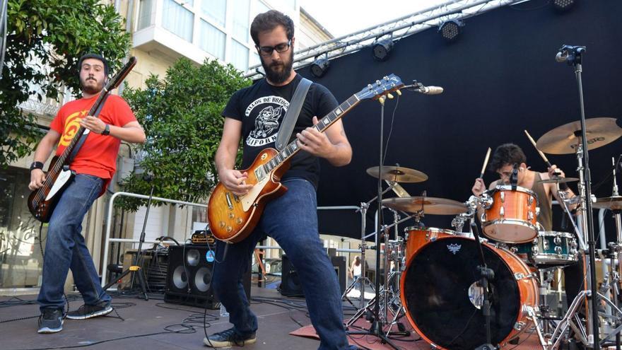 Un grupo de música, durante una actuación. |  // GUSTAVO SANTOS