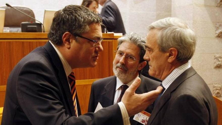 La maraña vuelve al Parlamento