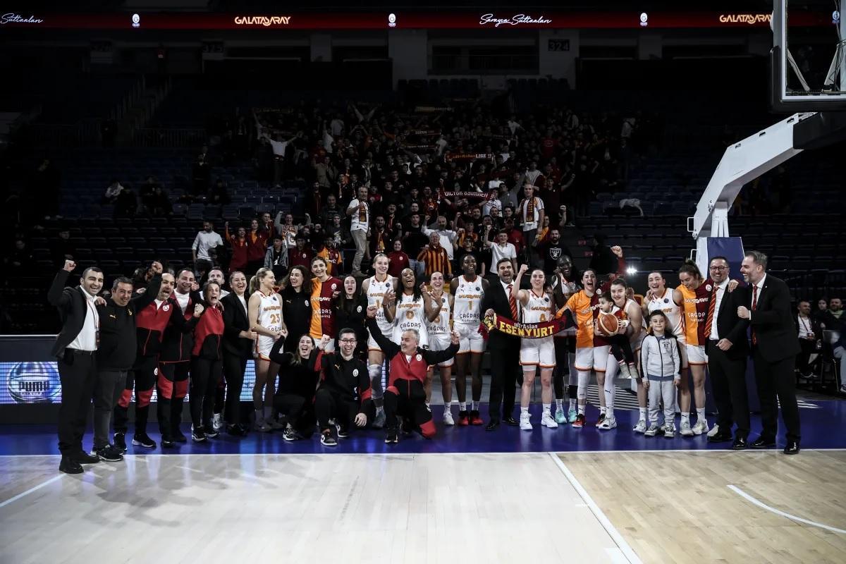 El Galatasaray celebra su pase a las semifinales de la Euroliga.